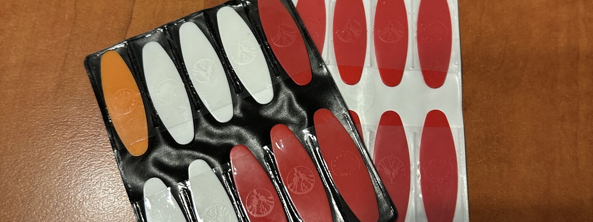 Set de 10 plectres Thann